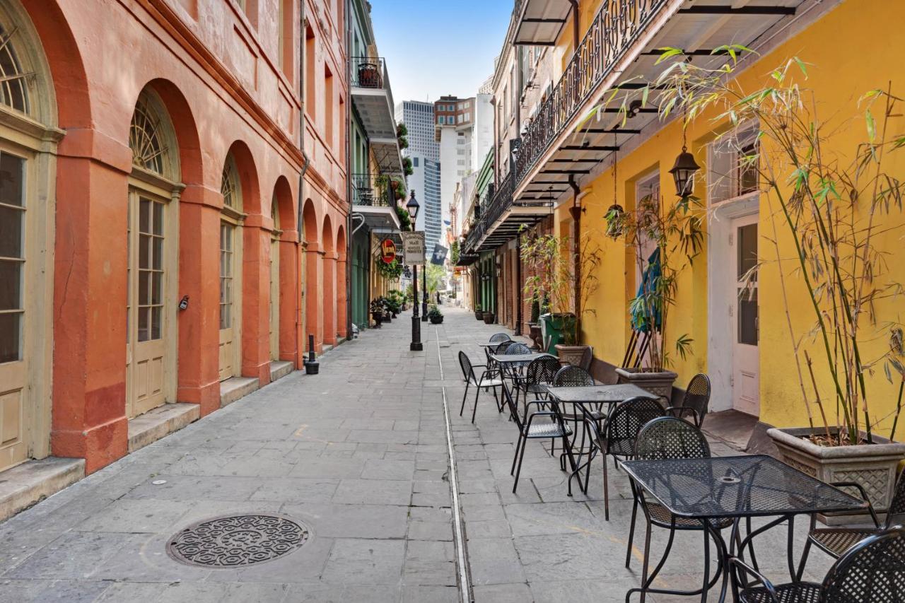 Carondelet St. Hotel