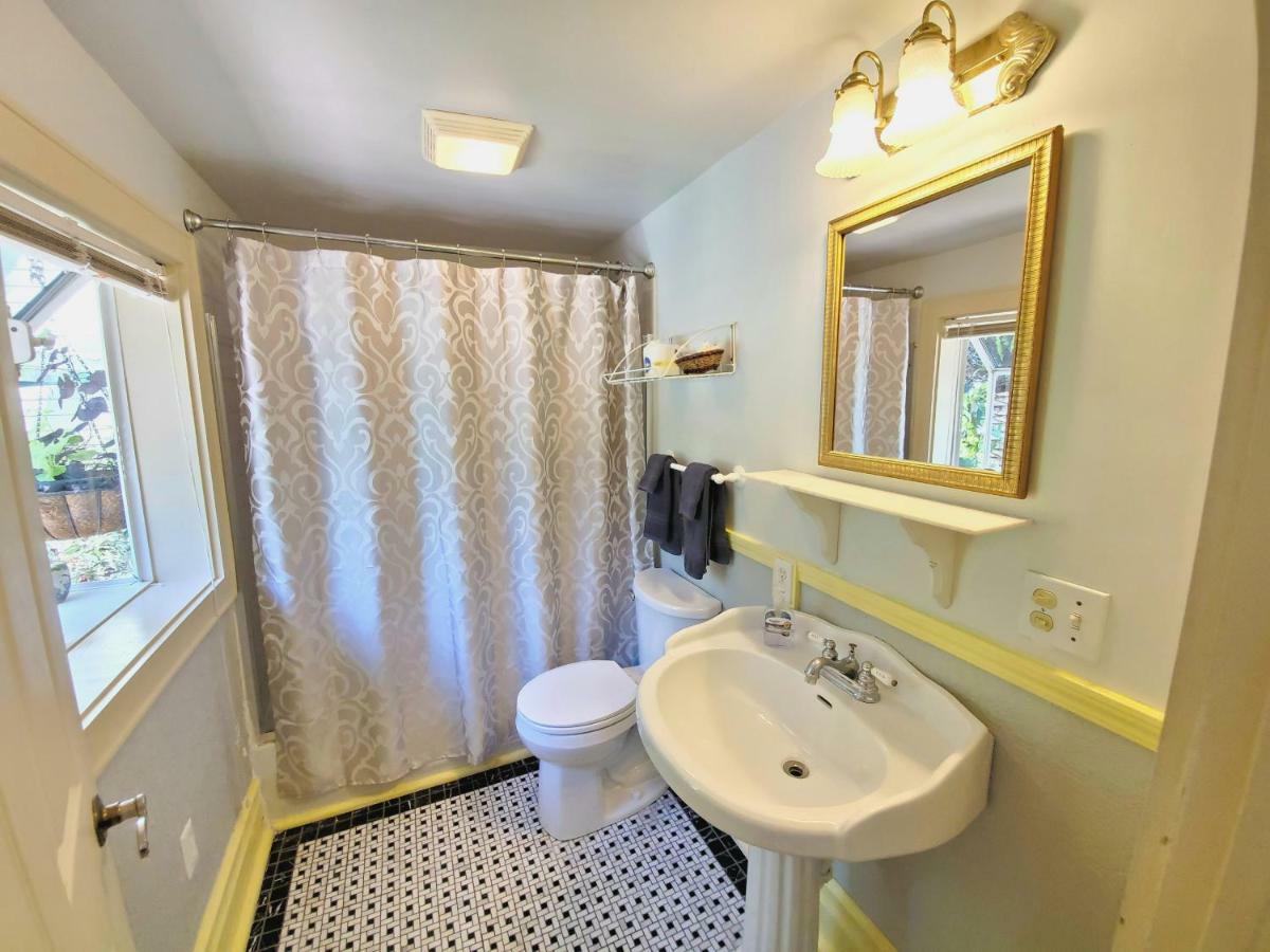 Lions Bed & Breakfast