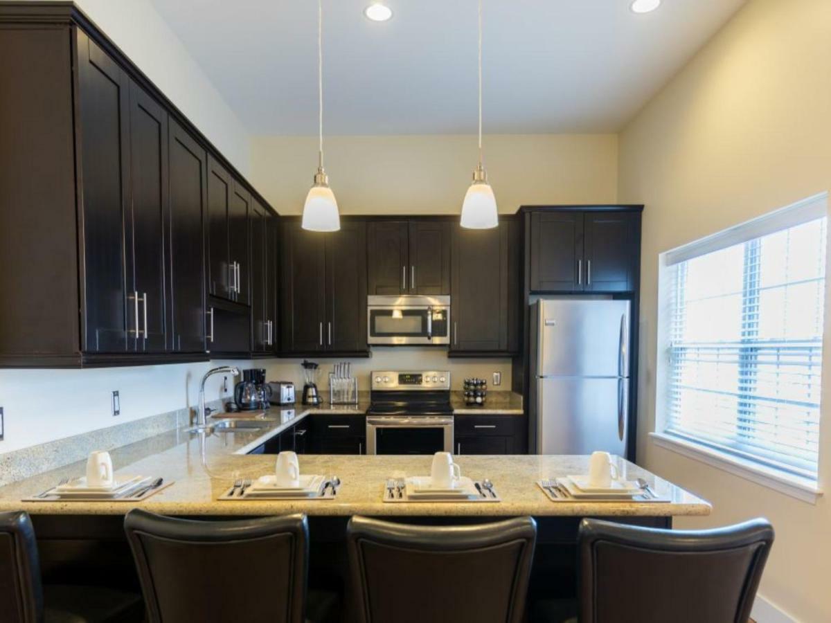 Modern Near French Quarter & Bourbon Street