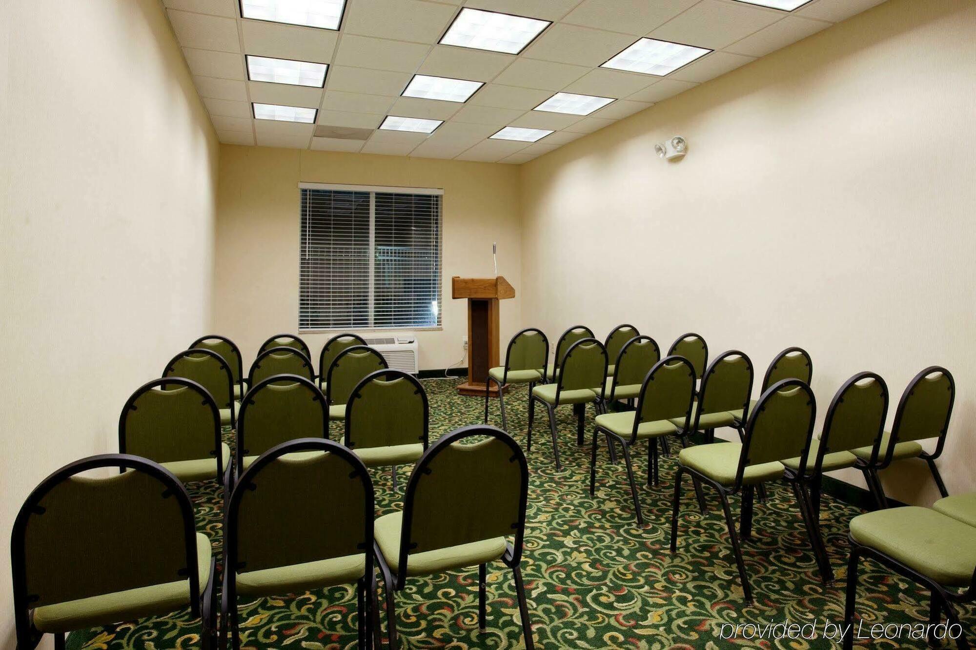 Express East By Ihg 2* New Orleans