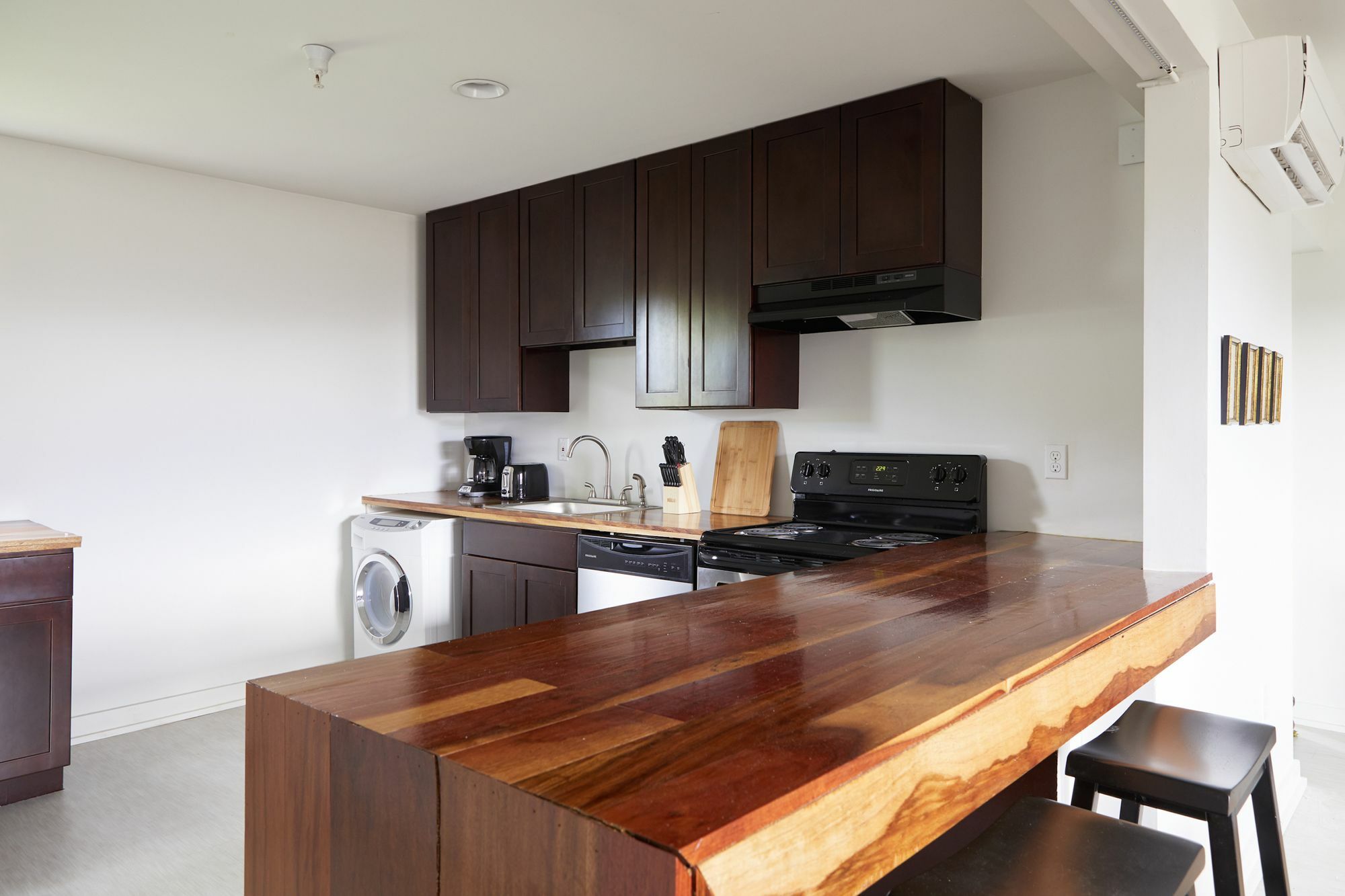 Spacious 1br In Mid By Sonder *