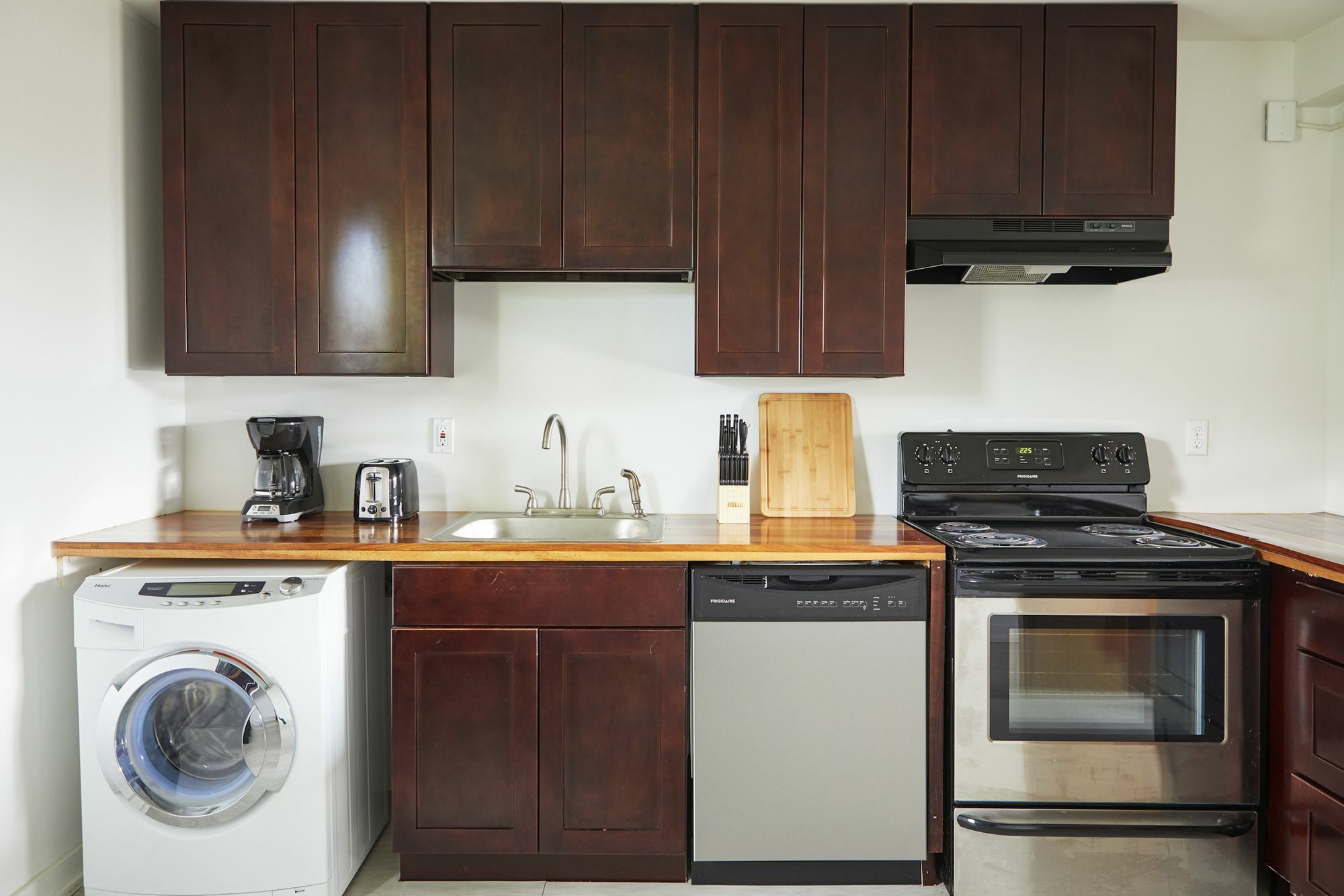 Spacious 1br In Mid By Sonder