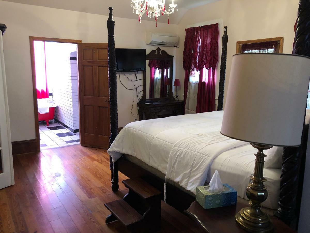 Oakview Bed & Breakfast 4*