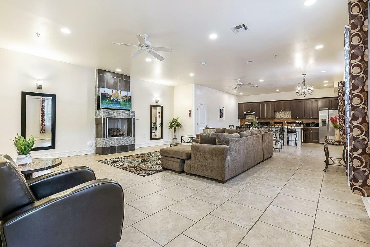 Spacious 3br/2.5bath In Great Location Apartment *
