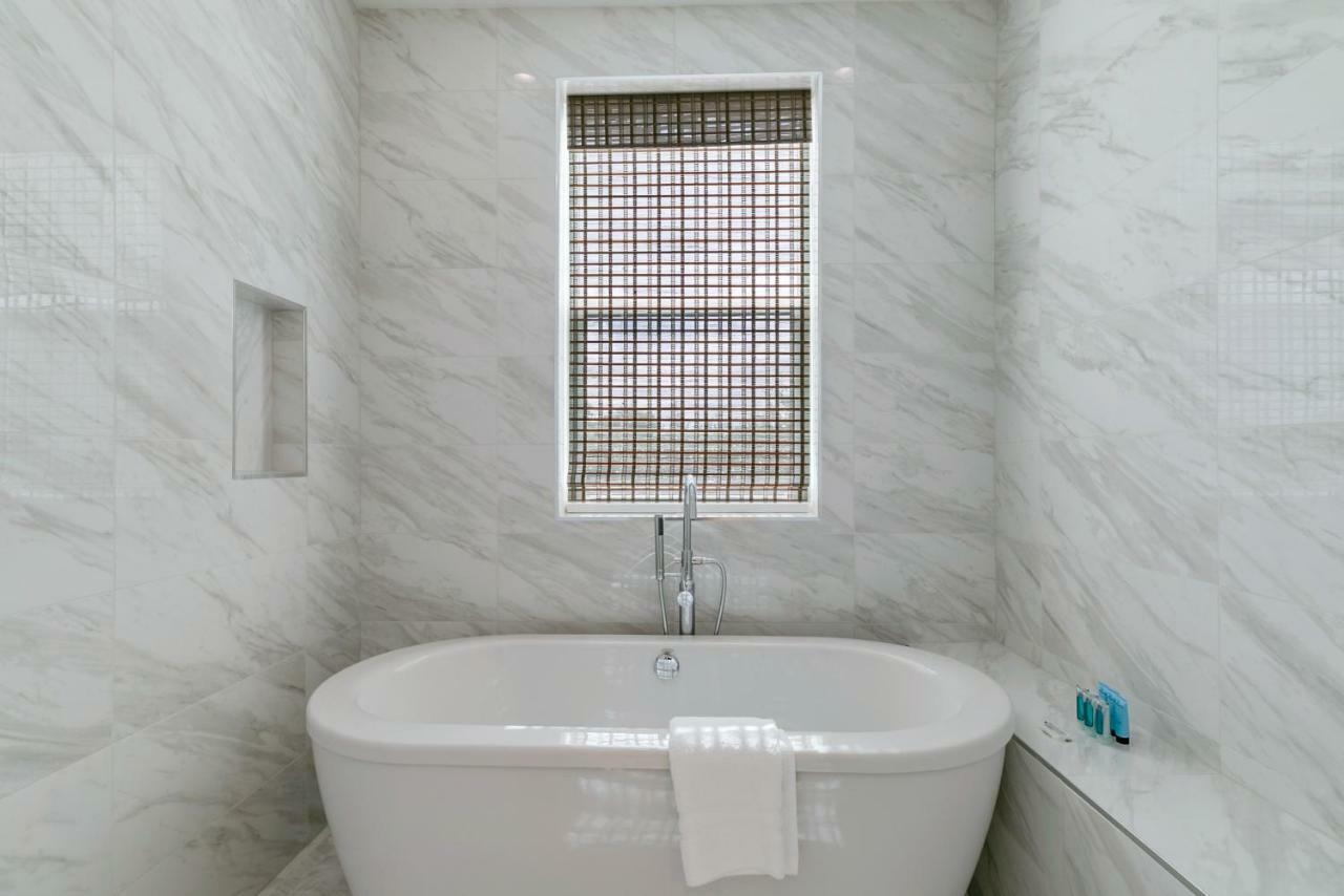 New Construction Townhouse Near Hot Spots Guest house 3*