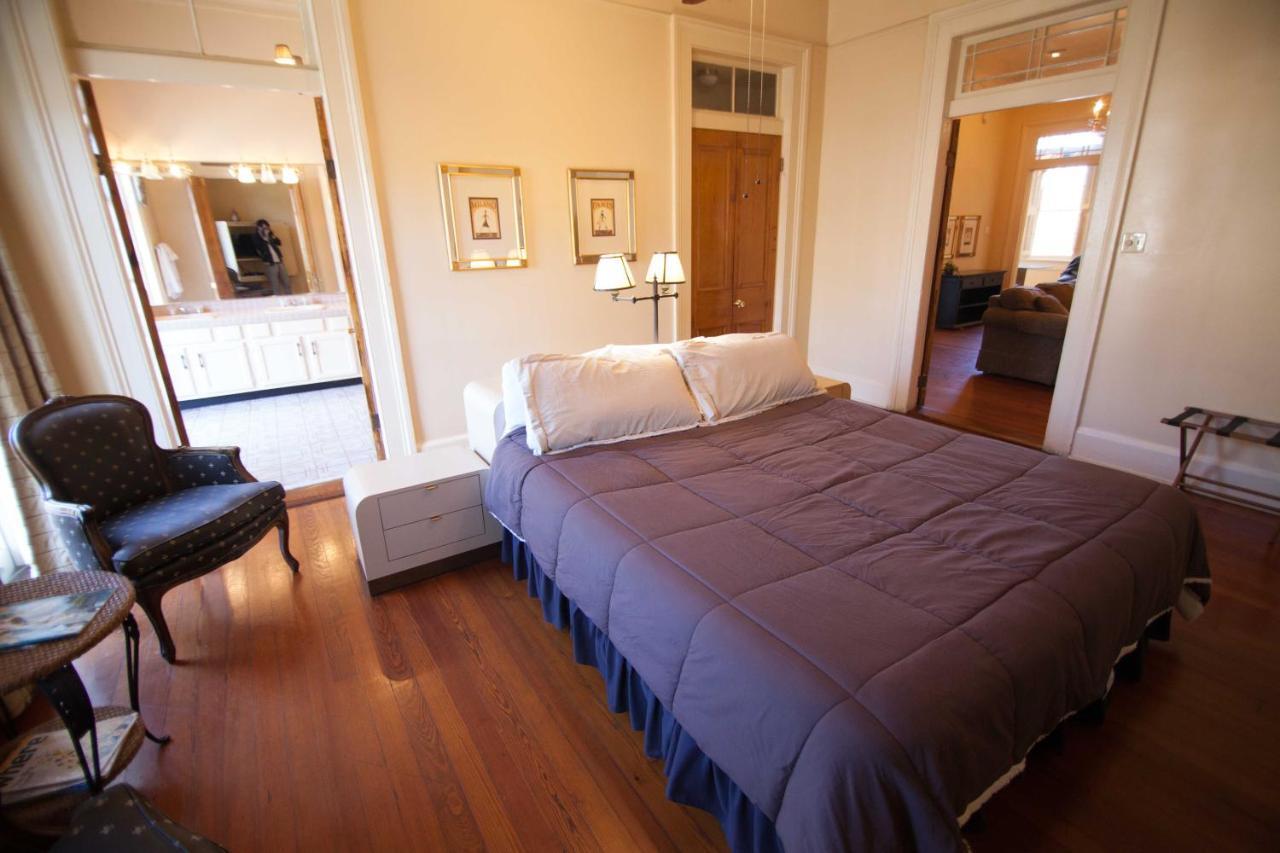 The Courtyards French Quarter