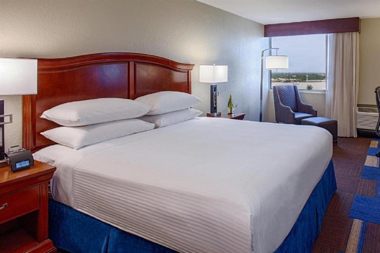 Wyndham French Quarter Hotel 4*