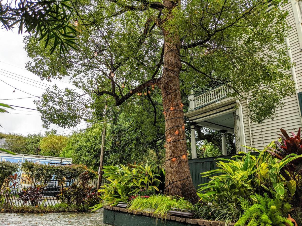 Parisian Courtyard Bed & Breakfast