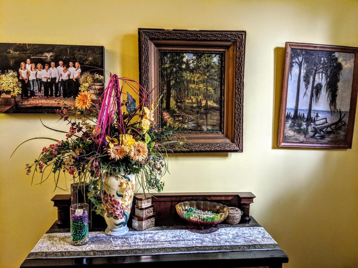 Parisian Courtyard Bed & Breakfast