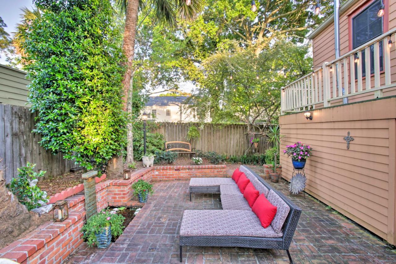 Louisiana - Garden Patio, Near French Quarter New Orleans