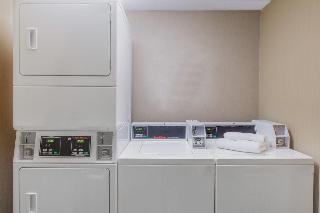 Townhouse East 3*
