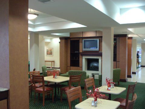 Express East By Ihg Hotel New Orleans