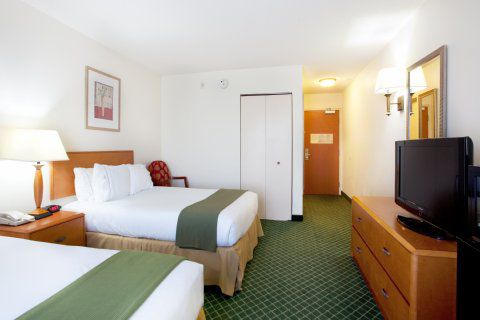 Express East By Ihg 2*