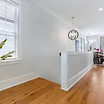 Hosteeva Amazing 4 Bedroom Modern With Balcony Near Frnch Quarter Apartment *