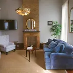 Paused - Miss Ruby\'S Mid-City