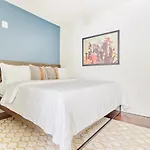 The Irish House Hotel *