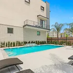 New Orleans Townhouse Near City Attractions