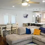 Nola Getaway With King Suite 10 Mins From French Quarter