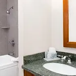 Hotel Wyndham Garden Baronne Plaza 3*
