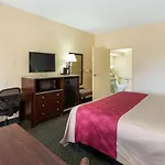 Rodeway & Gentilly Hotel 3*