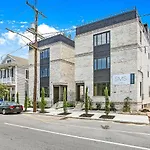 Luxury 5 Bedroom Villa With Private Rooftop