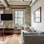 Mint House New Orleans - Riverside