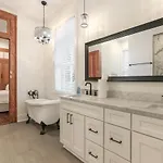 Canal Street Mansion Sleeps 15 Holiday home New Orleans