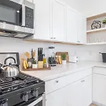 Upscale Loft Downtown Nola 2835