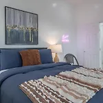 Downtown Vibrant Gray Loft 2318 *