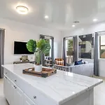 Downtown Vibrant Gray Loft 2318 Apartment New Orleans