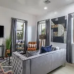 Downtown Vibrant Gray Loft 2318 Apartment