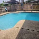 Hotel Orleans House With Pool & Parking, Peaceful Block *