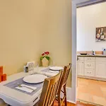 Cozy Getaway Near Magazine Street! Apartment *