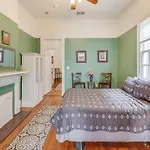 Cute And Cozy 2Bd Home Steps From St Claude Avenue