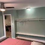 Cottage Close To French Quarters