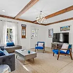 Magazine Manor W Pool