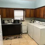 Apartment Cozy 2-bedroom Unit In Beautiful With Wifi, Ac
