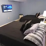 Cozy 2-Bedroom Unit In Beautiful New Orleans With Wifi, Ac