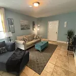 Cozy 2-bedroom Unit In Beautiful With Wifi, Ac *