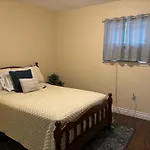 Cozy 2-bedroom Unit In Beautiful With Wifi, Ac Apartment