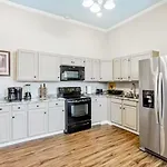 Penthouse On Claiborne