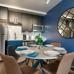 The Pelican By Hosteeva Apartment