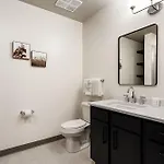 The Pelican By Hosteeva Apartment *