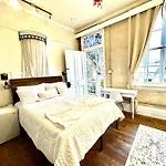 Bed & Breakfast Fleur De Lis Mansion 4*