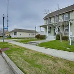 4 Mi To French Quarter Bright New Orleans Home!