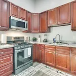 2 Mi To French Quarter: Walkable Nola Holiday home *