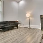 2 Mi To French Quarter: Walkable Nola Holiday home New Orleans