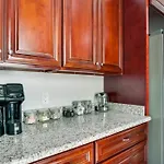 2 Mi To French Quarter: Walkable Nola * New Orleans