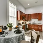 Holiday home 2 Mi To French Quarter: Walkable Nola *