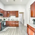 Holiday home 2 Mi To French Quarter: Walkable Nola